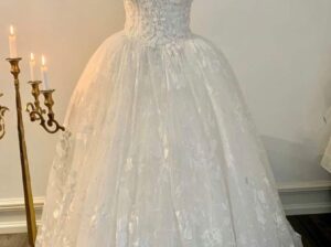 Prinsesse brudekjole af Karim Design