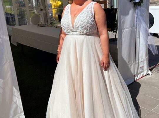 Prinsesse brudekjole af lilly Curve