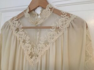 Let og smuk vintage unika