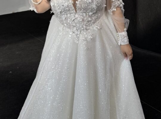 Skræddersyet brudkjole str. 46/48