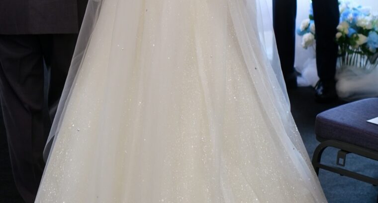 Skræddersyet brudkjole str. 46/48