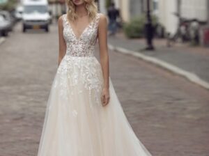 Ubrugt Brudekjole str 38