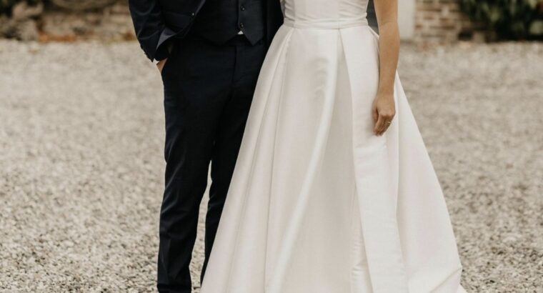 Elegant brudekjole med slids